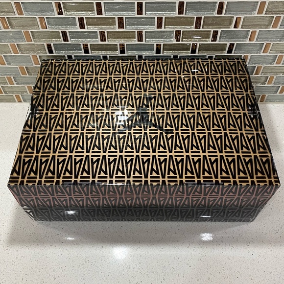 Air Jordan 12 A ma maniere brand new - Picture 3 of 9